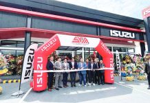 Isuzu Philippines Corporation President Mikio Tsukui and Southern Auto Mart and Trading Corporation President Marc Vincent Tiu led the unveiling of the newly refreshed Isuzu Bacolod dealership — now upgraded to reflect the brand’s Isuzu Outlet Standard design philosophy.