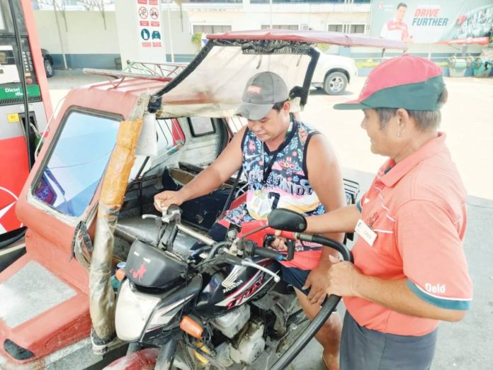 oil prices copy Prices of petroleum products are set to go up today, September 2. AJ PALCULLO/PN