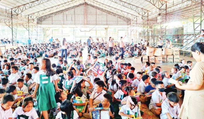 school_supplies_copy_resized Kinder to Grade 6 learners of the Montevista Elementary School in Barangay Montevista, Bacolod City received free school supplies from the city government in August 2024. MONTEVISTA ELEMENTARY SCHOOL PHOTO