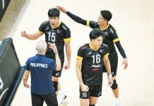 Alas Pilipinas head coach Angiolino Frigoni talks to his star hitter Marck Espejo. PHOTO COURTESY OF VOLLEYBALL PHILIPPINES