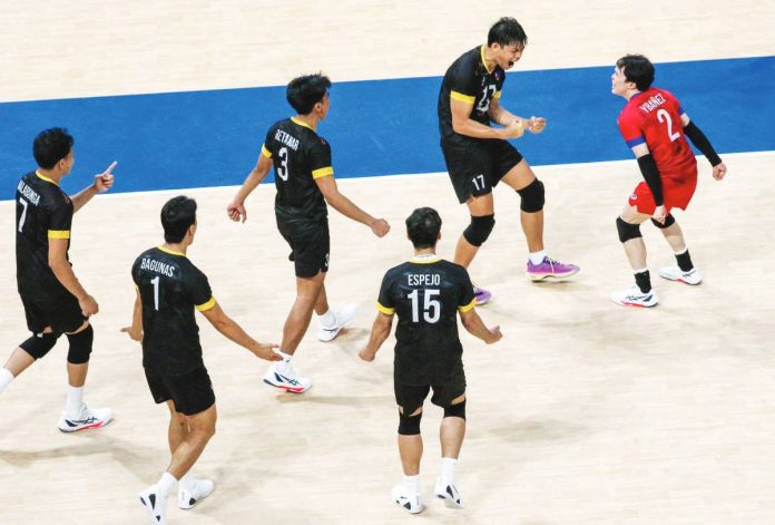 sports_Alas_Historic_resized Members of Alas Pilipinas rejoices after securing a victory over Egypt. FIVB PHOTO