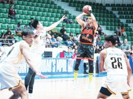 Arwind Santos of Basilan Viva Portmasters pulls up for a shot. MPBL PHOTO