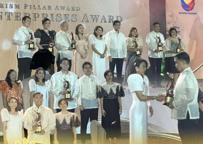 tourism_awards_resized Several stakeholders in Western Visayas and Negros Occidental won various awards at the first-ever Philippine Tourism Awards organized by the Department of Tourism on September 8 at Okada Manila. DOT-WV PHOTO