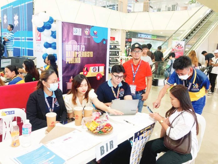 BIR-antique_resized The Revenue District Office 73 in San Jose, Antique set up “BIR on Wheels” during a job fair at Robinsons Mall Antique in September this year. Among the services made available were Taxpayer Identification Number (TIN) inquiry, issuance of digital TIN card, and e-filing and e-payments. BIR RDO 73-SAN JOSE, ANTIQUE PHOTO