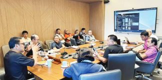 Bacolod City’s Mayor Greg Gasataya convened members of the City Engineer’s Office, Office of the Building Official, City Disaster Risk Reduction and Management Office, and Department of Education on Oct. 14 to report the results of the first day of the Rapid Damage Assessment and Needs Analysis conducted on Oct. 13 on public schools and structures following the recent earthquake. BACOLOD-STRONGER TOGETHER FB PHOTO