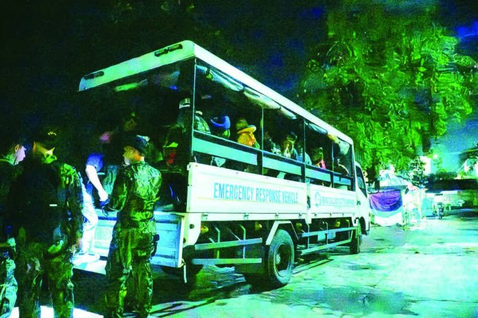 Bacolod_send_badjaos_copy_resized_compressed Group of Badjaos rescued in Bacolod City are sent back to their hometown in Jolo, Sulu, on Monday, October 27. DSSD-BACOLOD PHOTO