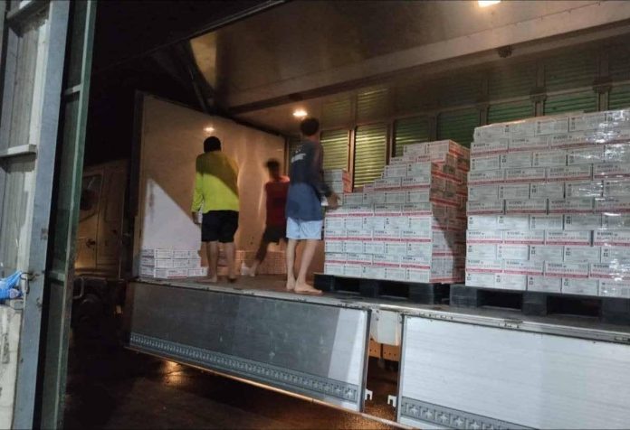 Capiz_aid_resized_compressed The Department of Social Welfare and Development Region 6 has deployed P85 million worth of relief, including Family Food Packs, non-food items, and ready-to-eat meals, prioritizing families stranded in Roxas City and other affected areas due to flooding in Capiz. DSWD-6 PHOTO