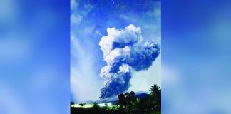 Mount Kanlaon erupts Friday evening, Oct. 24, 2025, sending ash plumes thousands of meters above the crater. PHIVOLCS has raised Alert Level 2, warning residents to stay indoors and avoid the Permanent Danger Zone. CHERRY MAY PASTIDIO LIBRADILLA FB PHOTO