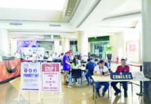 Residents line up at a mall in Iloilo City for the Commission on Elections’ off-site voter registration. The poll body launched its mobile registration drive to enlist around 20,000 new voters for the 2026 barangay and Sangguniang Kabataan elections, bringing services closer to barangays, schools, and commercial centers. COMELEC ILOILO CITY PHOTO