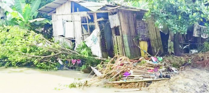 Roxas state of calamity copy_compressed Aftermath of heavy rains and flooding caused by Tropical Storm “Ramil” in Barangay Adlawan, Roxas City, Capiz. MAYOR RONNIE DADIVAS FB PHOTO