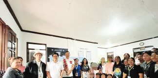 Antique’s Gov. Paolo S. Javier and Cong. Antonio “AA” Legarda visited the Pagsapupo Center, bringing gifts for the children and announcing the increase of their daily meal allowance. PROVINCE OF ANTIQUE PHOTO
