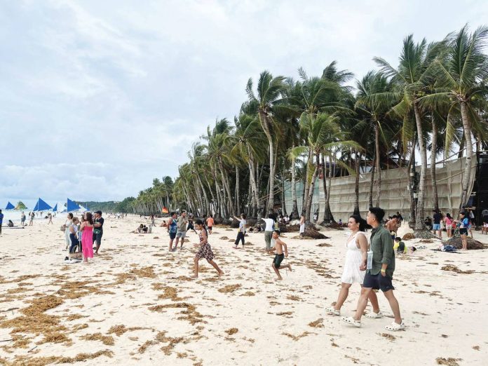 boracay_resized Boracay Island made it to the “Top Islands: Readers’ Choice Awards 2025” with a score of 90.54. MAI LADIAO/PN