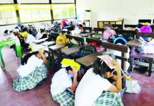DepEd-6 mobilizes 904K learners for quake drill; WV schools told to review evacuation plans Learners from Carvasana National High School in Calinog, Iloilo perform the “duck, cover, and hold” maneuver during an earthquake drill as part of a nationwide simulation activity on September 11, 2025. CARVASANA NATIONAL HIGH SCHOOL FB PAGE PHOTO