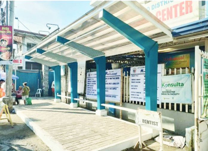 The newly built waiting shed in Barangay Katilingban, Molo, Iloilo City, worth P798,525.47, has drawn mixed reactions from residents questioning whether the cost matches the structure’s scale and design. The project lacks key details on its project billboard — including the source of funds and start date — prompting renewed calls for transparency in City Hall’s infrastructure spending. AJ PALCULLO PHOTO