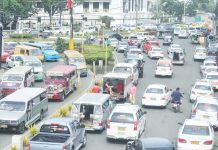 Iloilo City grapples with daily congestion, underscoring the need for modern and sustainable transport solutions — a gap the ongoing P30-million Swedish-funded feasibility study for an Electric Bus Rapid Transit (EBRT) system aims to address. It seeks to integrate existing jeepney, bus, and ferry routes into a unified, cleaner, and more efficient public transport network. Photo shows jeepneys, taxis, and private vehicles crowd Bonifacio Drive, a major roundabout in Iloilo City’s downtown area.
