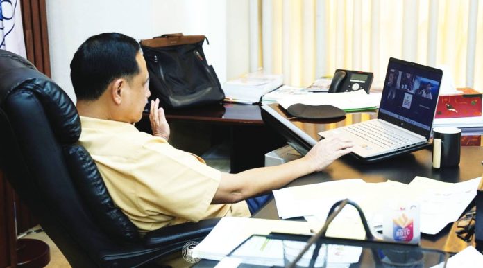 neljoy champs Iloilo’s Gov. Arthur Defensor Jr. joins a virtual meeting with fellow provincial leaders to discuss the formation of the Governors for Good Governance, a new alliance promoting ethical leadership and local government reforms. PHOTO FROM BALITA HALIN SA KAPITOLYO
