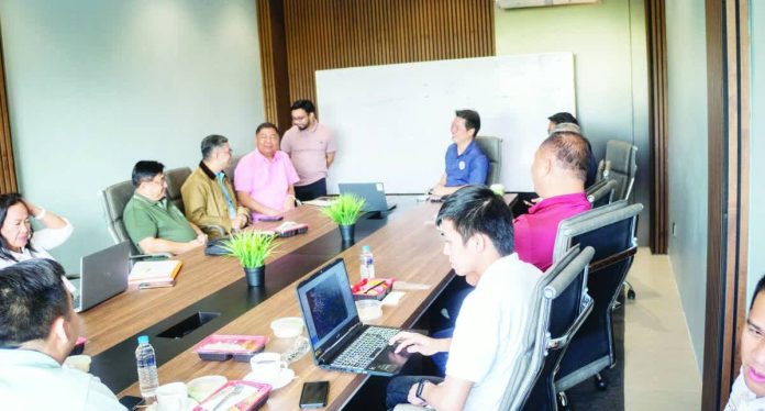 pre-flood_summit_copy_resized_compressed Cong. Alfredo Abelardo Benitez convened the Multi-Sectoral Pre-Flood Summit in Bacolod City on Oct. 20, bringing together national agencies, city officials, and civil society representatives to tackle flooding challenges. ALBEE BENITEZ FB PHOTO