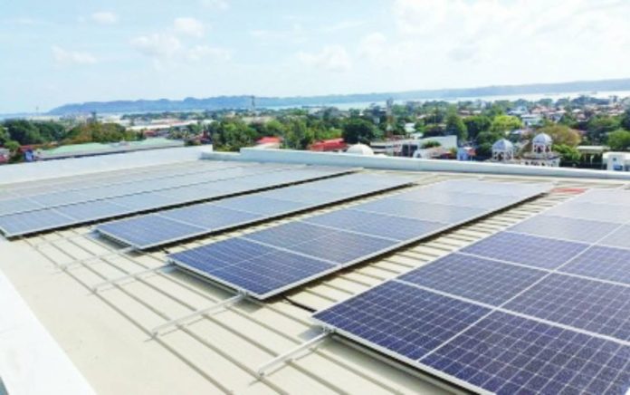 singaporean biz copy Solar panels installed on the roof of Iloilo City Hall in this undated photo. The national government is firm on increasing the share of renewable energy in the country’s energy mix and an official of Singapore-based Sustainable Energy Association of Singapore said Wednesday, Oct. 29, 2025, there are investors that are actively looking to place funds in the Philippines. FILE PNA PHOTO/PGLENA
