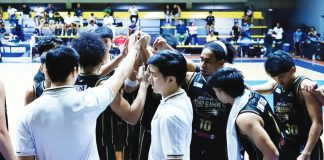 Bacolod Tubo Slashers during a huddle in their recent MPBL match. MPBL PHOTO