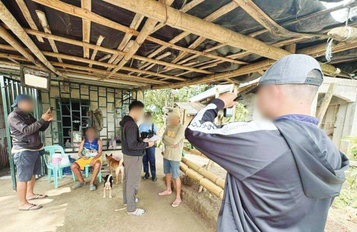 tapaz most wanted Alias “Toto,” a farmer and resident of Tapaz, Capiz, was arrested for four counts of qualified rape in Sitio Nursery, Barangay Roxas, Tapaz around 10:10 a.m. on Oct. 7, 2025. CAPIZ PPO PHOTO