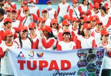 Gov. Paolo Javier led the DOLE TUPAD payout for beneficiaries from the municipalities of Bugasong, Barbaza, San Jose de Buenavista, and Hamtic on October 6, 2025. A total of 747 workers received their salaries amounting to P5,130 each. PROVINCE OF ANTIQUE PHOTO