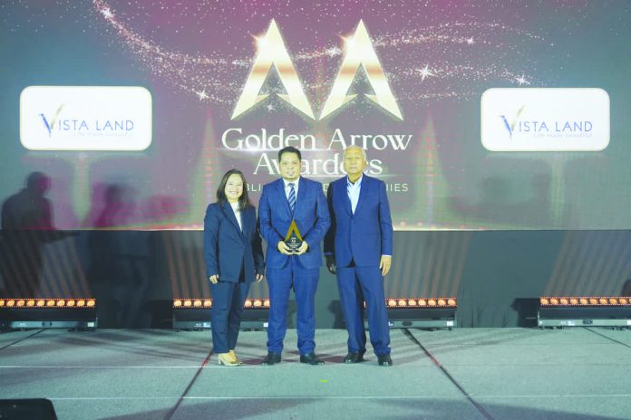 vista_land_resized_compressed Vista Land & Lifescapes, Inc. won two Golden Arrows at the ASEAN Corporate Governance Scorecard Golden Arrow Recognition Awards. The award was received on behalf of the company by Chief Financial Officer Brian Edang (center).