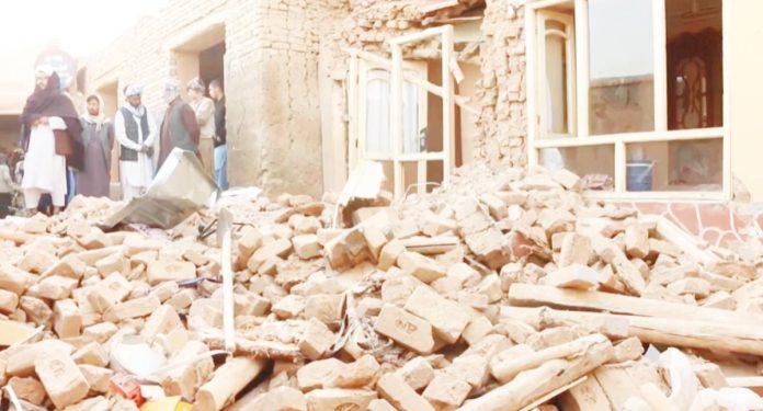 Afghanistan Afghans dig through rubble after earthquake destroys houses. BBC