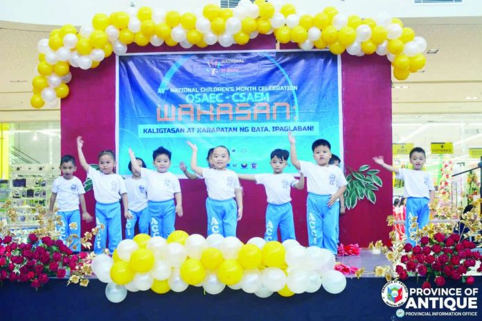 Antique_preschoolers_copy_resized_compressed Child development learners from 16 Antique municipalities showcased their talents in Vocal Solo, Draw and Tell, and Zumba Dance during the Provincial Pre-Schoolers’ Talent Contest on November 21 at CityMall Antique. PROVINCE OF ANTIQUE PHOTO
