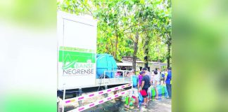 The Negros Occidental Provincial Disaster Risk Reduction and Management Office (PDRRMO) continues to deliver safe and portable water to areas affected by the recent Typhoon “Tino.” PROV’L GOV’T OF NEGOCC PHOTO