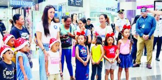 Ciarra Sotto, representing her mother Helen Gamboa-Sotto of the Senate Spouses Foundation, Inc. (SSFI), led the “Christmas in November” gift-giving in Bacolod City on November 19, distributing P6,000 gift certificates to 45 indigent children identified by the DSSD and issuing guarantee letters for burial, medical, and other assistance to 102 Bacolodnons through the Senate Assist program. AKSYON RADYO BACOLOD