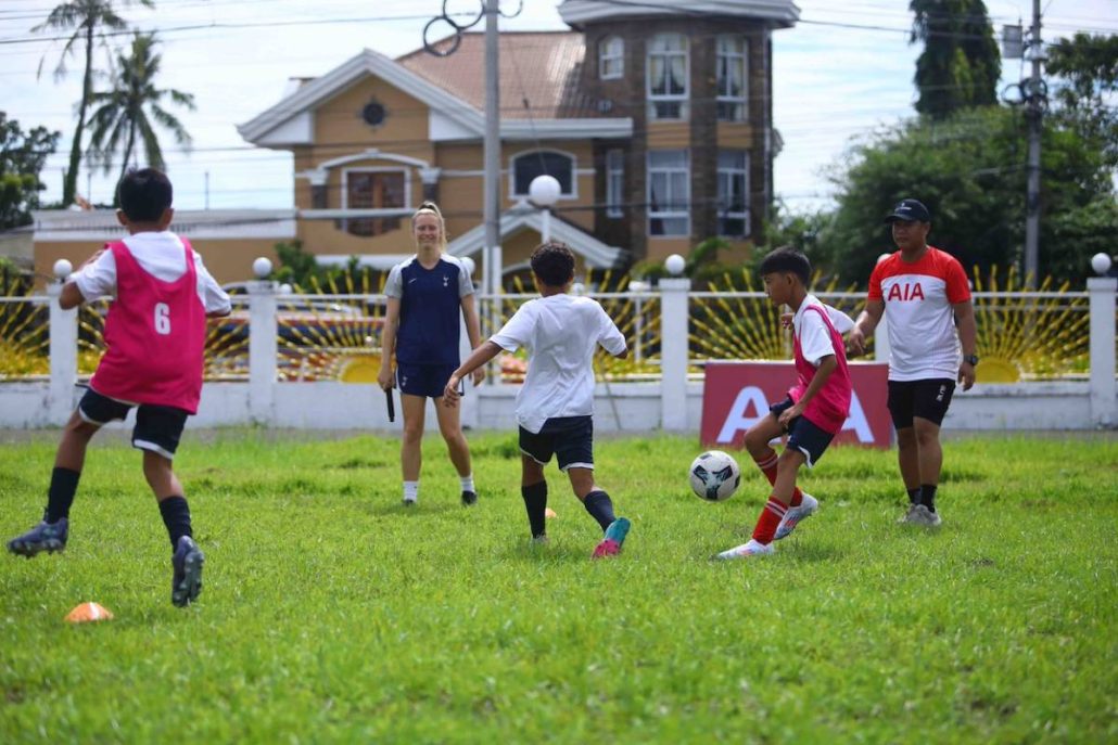 Juggling drills with Coach Lily Jervis