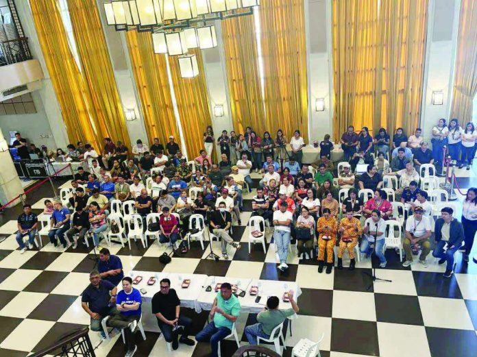 Officials from the Department of Public Works and Highways and the Bacolod City Government spearheaded an alignment meeting on Nov. 26, 2025 at the Bacolod City Government Center lobby for the upcoming launch of Oplan Kontra Baha. MAE SINGUAY/PN