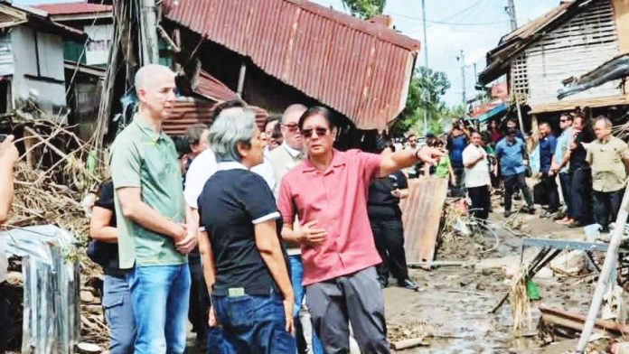 PBBM_visits_NegOcc_copy_resized President Ferdinand Marcos Jr., along with Negros Occidental’s Gov. Bong Lacson and Moises Padilla’s Mayor Ella Garcia-Yulo, visited Brgy. Poblacion 1 (Old Stock Yard) in Moises Padilla and other areas impacted by Typhoon “Tino” on November 15. PIA NEGOCC PHOTO