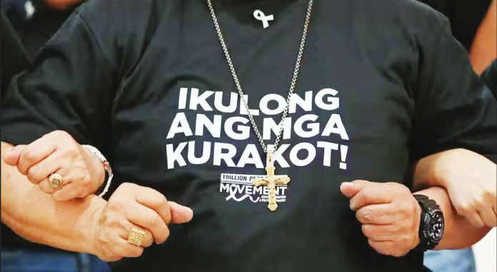 Rally Leaders of the Trillion Peso March Movement organizing the Nov. 30 anticorruption rally at the People Power Monument on Edsa make their message clear on their shirts — jail the corrupt. The group seeks support from Filipinos in building a movement against corruption. NIÑO JESUS ORBETA, PHILIPPINE DAILY INQUIRER