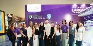 Signify Team at the EcoLink Booth.