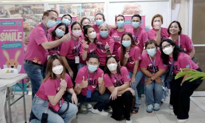 A total of 35 Watsons local volunteers along with AS Watson officers and volunteers from Superdrug, the UK’s health, beauty, and wellness retail brand under the AS Watson Group joined in the mission