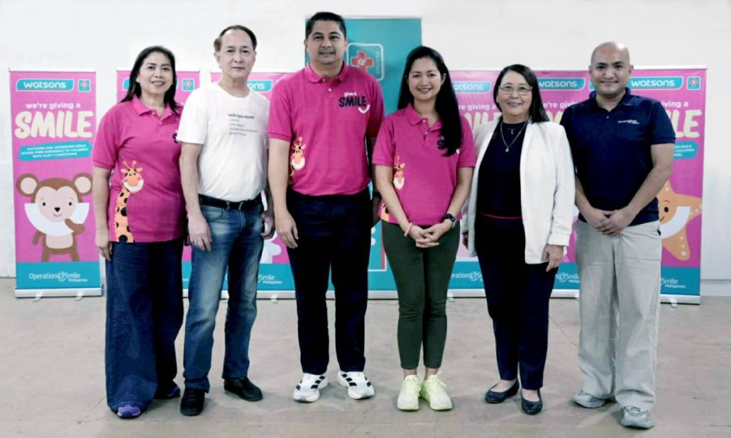 (L-R) Ms. Corinne Marte, People and Organization Development Director, Watsons Ph; Dr. Gerard Ocampo, Cleft Surgeon Team Leader, Operation Smile Philippines; Mr. Ed Pasion, Director for Sales and Ops of South Luzon, Watsons Ph; Ms. Sharon Decapia, SAVP Marketing, PR & Sustainability, Watsons Ph; Dr. Salvacion Macinas, Medical Director, Daraga Doctors Hospitals; and Mr. Ramon Solas Jr, Program and Center Coordinator, Operation Smile Philippines