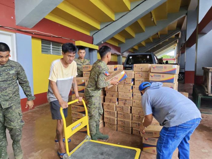 capiz_govt_resized_compressed Thousands of families affected by Typhoon “Tino” in Capiz received family food packs, on Nov. 3, 2025. CAPIZ PROV’L GOVERNMENT COMMUNICATIONS GROUP PHOTO