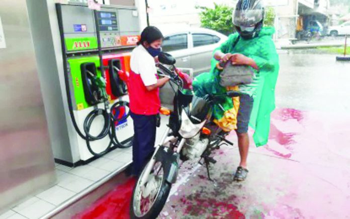 hike_pump_prices_resized_compressed Fuel firms will implement pump price increases starting today, November 11, 2025. PNA FILE PHOTO