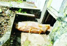 Bones found in Ajuy tomb spark possible link to woman missing for 10 months Police investigators and cemetery workers inspect a tomb at the Culasi Cemetery in Ajuy, Iloilo, where human bones wrapped in plastic and bound with tape were discovered on November 17, 2025. The remains — believed to have been recently placed inside the long-sealed tomb — have prompted a probe as a family fears they may belong to a woman missing for nearly 10 months. PHOTO FROM: 88.7 KFIVE SARA