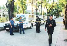 Police Colonel Bayani Razalan, director of the Iloilo Police Provincial Office, says they are enhancing visibility and patrols near campuses and urged students to immediately report suspicious individuals or activities. Photo shows authorities responding to Guimbal National High School in Guimbal town after it received a bomb threat on Monday, Nov. 17, 2025. AJ PALCULLO/PN