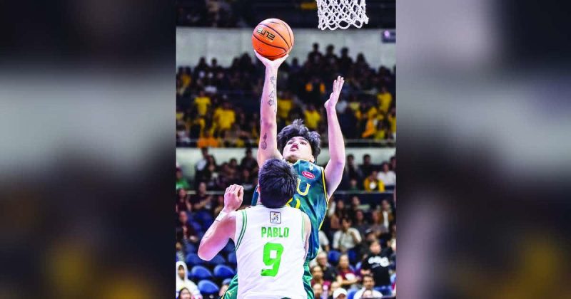 FEU stuns La Salle with clutch execution, tightens race for Final 4 in UAAP