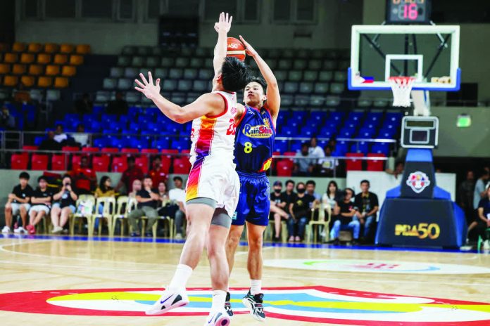 sports_Painters_resized_compressed Rain or Shine Elasto Painters’ Anton Asistio rises for a three-pointer against Phoenix Fuel Masters’ Ricci Rivero during their PBA Philippine Cup clash at the Ninoy Aquino Stadium. PBA PHOTO