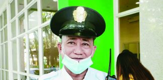 HOLIDAY BLUES: How frontliners, night workers celebrate Christmas, New Year For 20 years, security guard Edwin Mijares, from Zarraga, Iloilo, has never spent a complete Christmas with his family. Thirteen of those were spent working abroad in Saudi Arabia and Dubai; the rest, back home but still on duty.