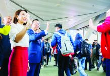 DOT logs 5.6M tourists, expects return of Chinese market in 2026 The Philippines anticipates an increase in the Chinese market with the recently resumed e-Visa for China. File photo shows Department of Tourism Secretary Christina Frasco (second from left) and Chinese Ambassador to the Philippines Huang Xilian (third from left) greeting tourists from China at the Ninoy Aquino International Airport Terminal 1. XINHUA/ROUELLE UMALI