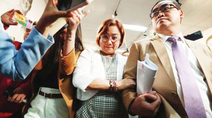 Discaya_copy_resized Contractor Sarah Discaya surrendered to the National Bureau of Investigation on Tuesday. This developed the same day President Ferdinand Marcos Jr. said that a warrant of arrest for the billionaire contractor was expected to be issued within the week. The arrest warrant stems from the graft and malversation charges filed against her and nine others by the Office of the Ombudsman for a P96.5-million flood control project in Davao Occidental.