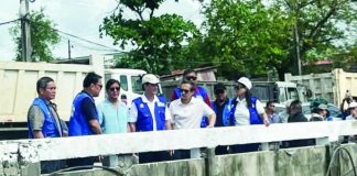 President Ferdinand Marcos Jr., together with Mayor Greg Gasataya, Cong. Alfredo Abelardo Benitez, and other city and national government officials, inspected the ongoing Oplan Kontra Baha operations in Bacolod City on December 12. BACOLOD-STRONGER TOGETHER FB PHOTO