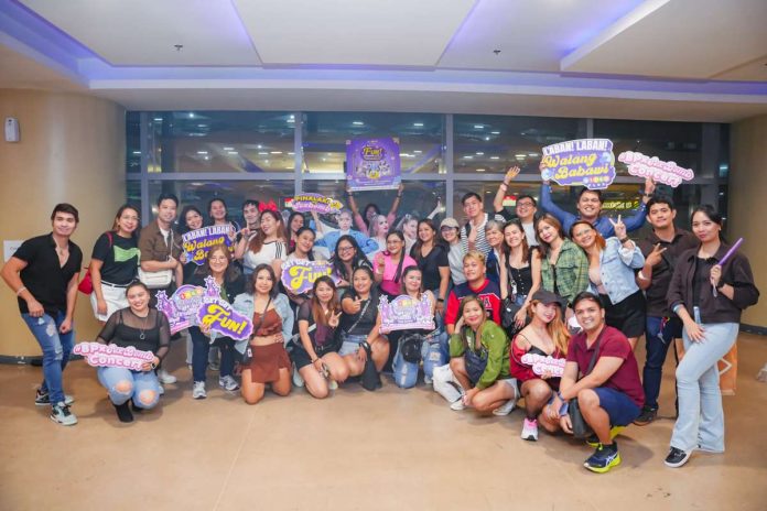 SexBomb Girls’ fans attending the ‘Get Get Aw: The SexBomb Concert’