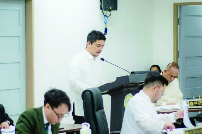 banner_pic_for_dec19_resized_compressed BOOSTING NANO BUSINESSES. The Nano Enterprise Support Ordinance provides special discounts on business taxes and regulatory fees for the city’s smallest enterprises. According to Councilor Jose Maria Miguel Treñas, author of the ordinance, this is a significant form of support for Ilonggos who are just starting their businesses. Through this ordinance, nano entrepreneurs are given the boost they need to formalize, grow, and thrive.
