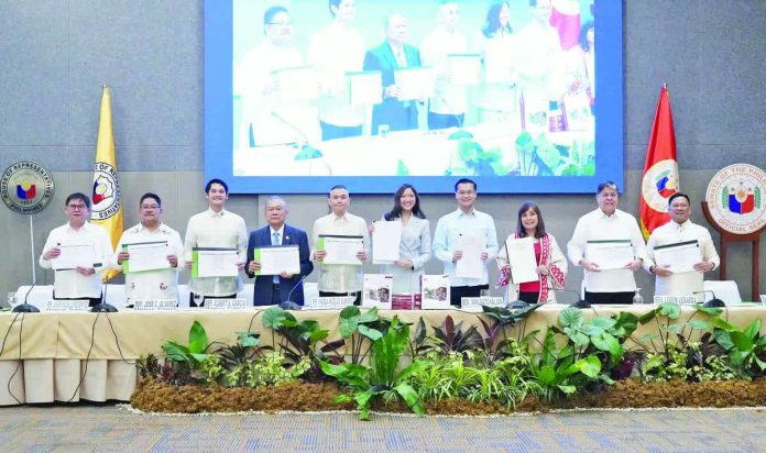 bicam_natl_budget_copy_resized_compressed The contingent from the House of Representatives, led by Committee on Appropriations chairperson Mikaela Angela Suansing, signed the bicameral conference committee report on the FY 2026 General Appropriations Bill on Dec. 28, 2025. The signing marks the conclusion of the deliberations of the first-ever open bicameral conference committee meeting in Philippine history. HOUSE OF REPRESENTATIVES OF THE PHILIPPINES/FB PHOTO